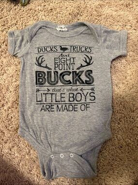 Smallshop Gray Graphic Baby Bodysuit with 'Bucks' Print size 12M